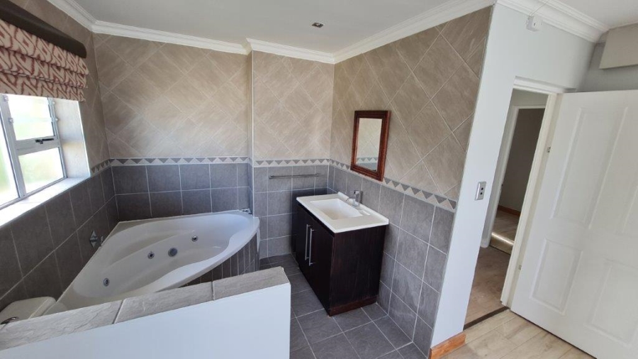3 Bedroom Property for Sale in Dana Bay Western Cape